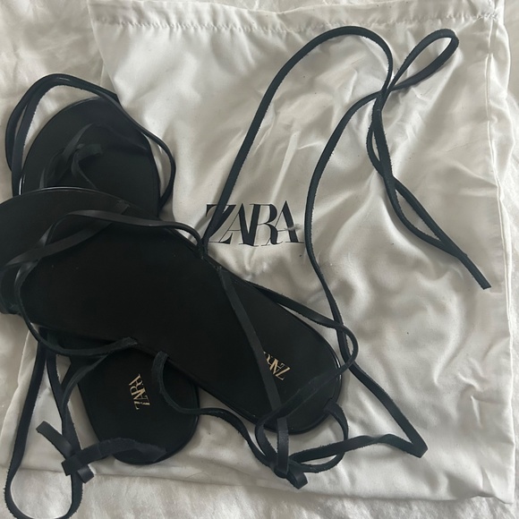 Zara Bundle complete outfit from stock photo - Picture 10 of 12